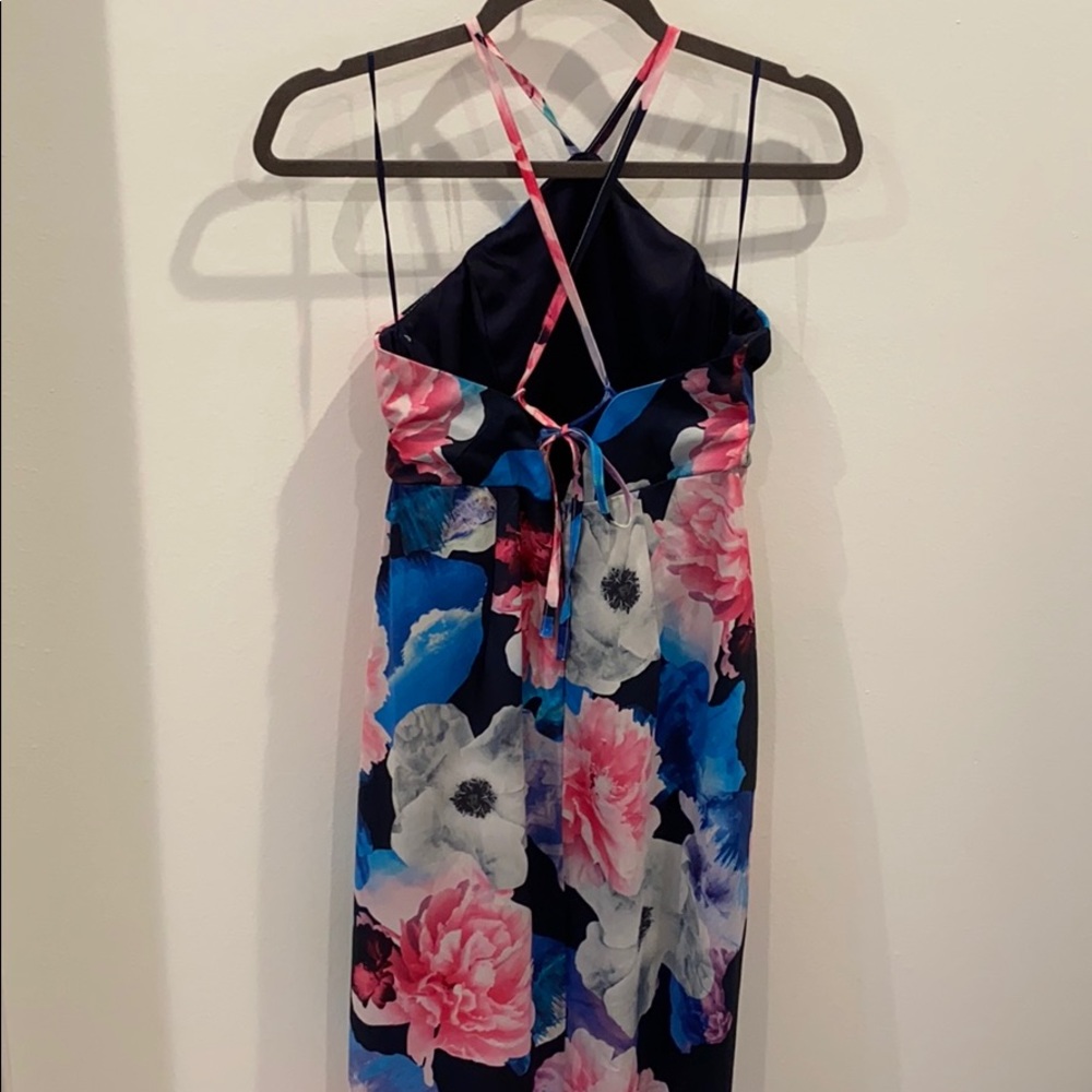Dress - Picture 3 of 5
